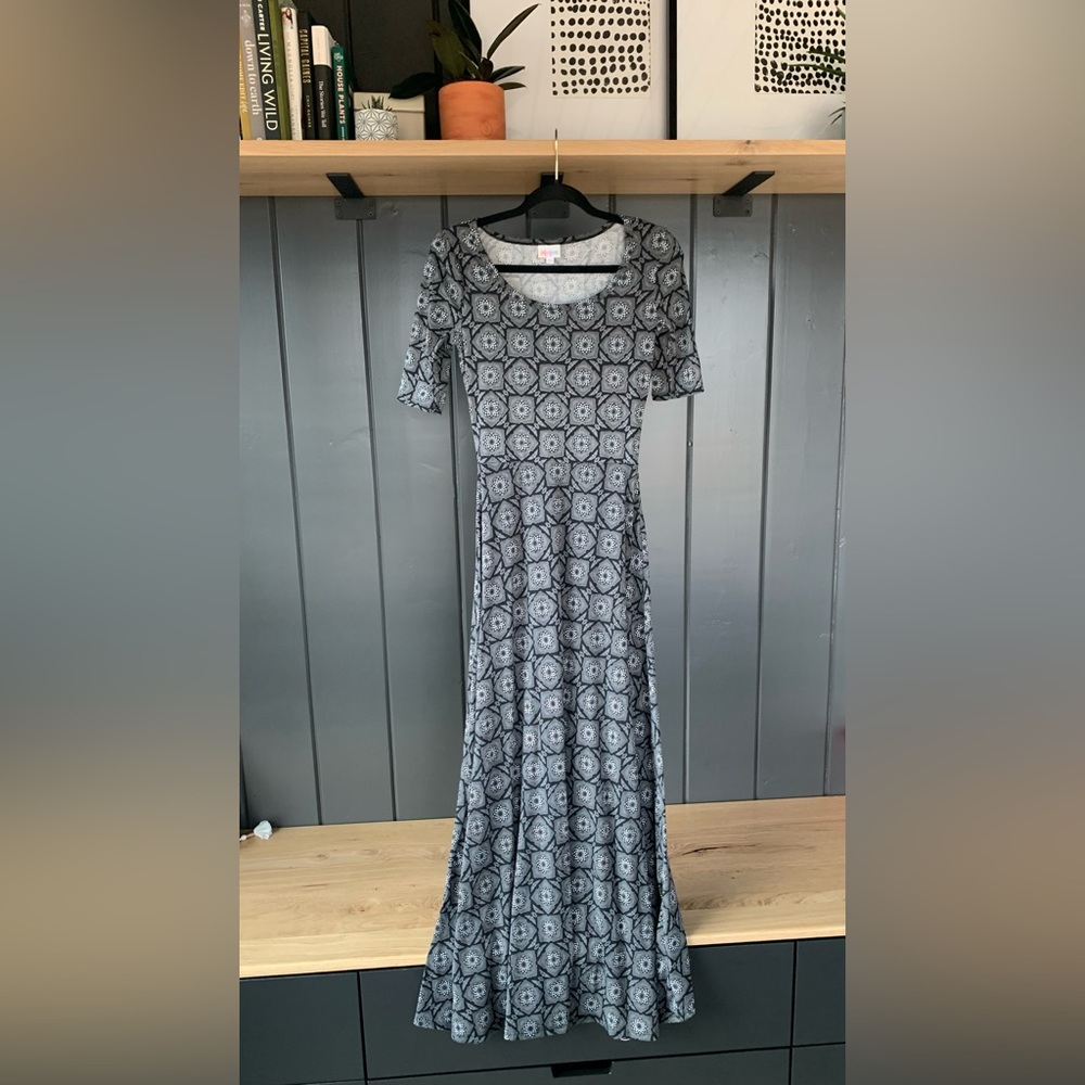 Lula Roe Maxi Dress Black/Neutral